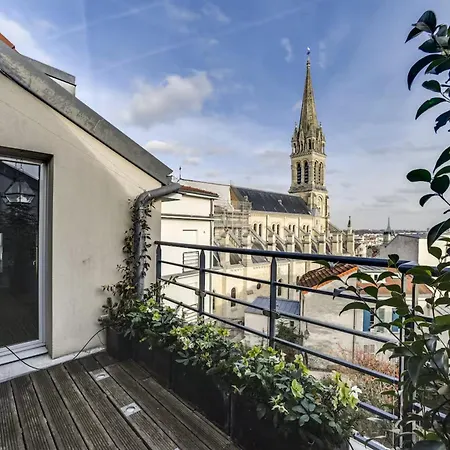100 M Terrace Parking View Of The Eiffel Tower * Saint-Cloud